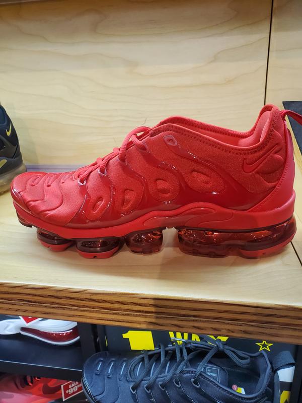 red vapormax plus size 7