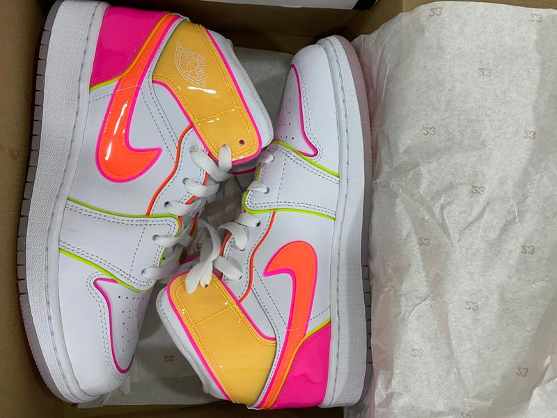 jordan 1 mid edge glow grade school