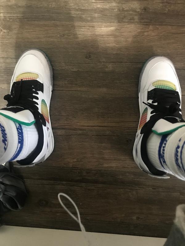 jordan 4 lucid green on feet