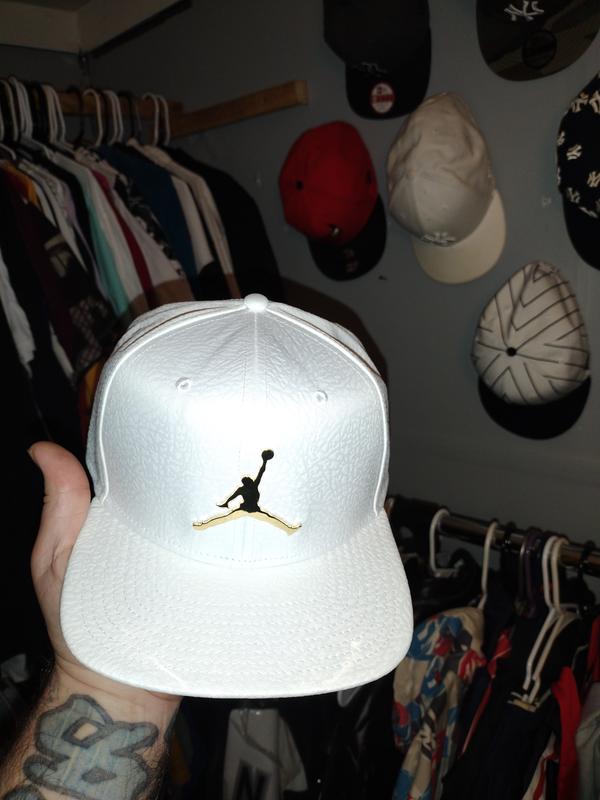 jordan men jordan pro ingot cap white metallic gold