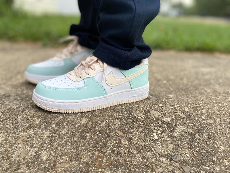 Air force 1 low desert sand aurora outlet green