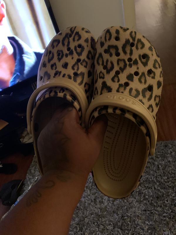 Cheetah print fur discount crocs