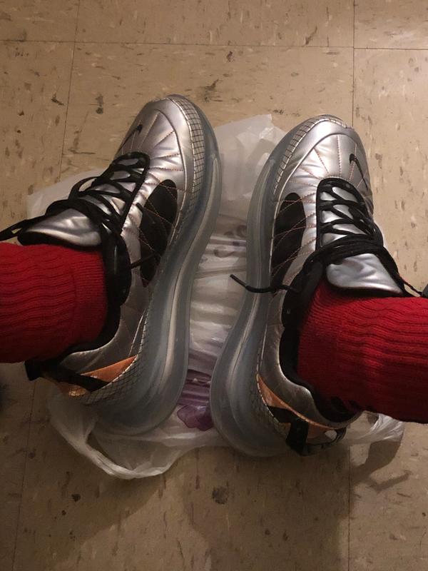 air max 720 818 silver bullet