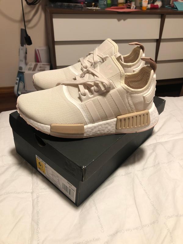 chalk white desert pink nmd