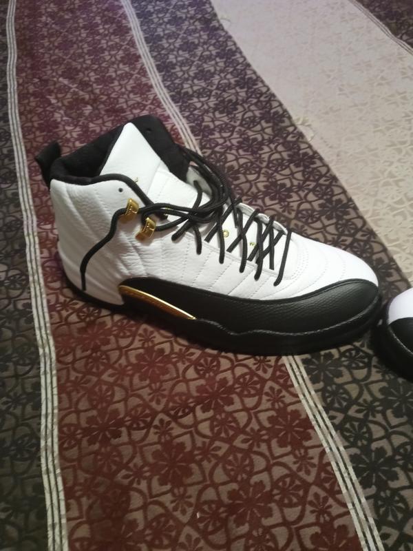 Jordan 12 retro black metallic best sale gold white