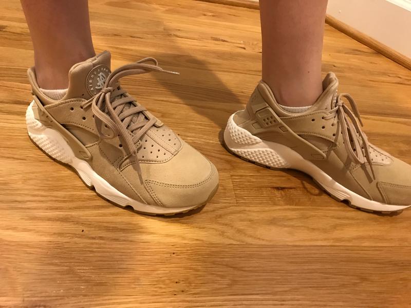 tan nike air huarache