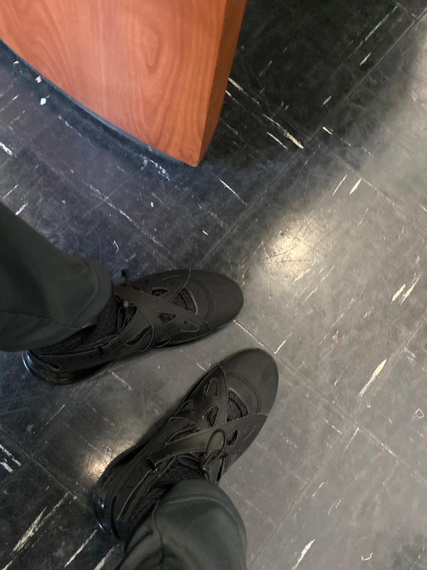 jordan air latitude 720 on feet