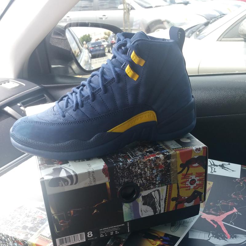 jordan retro 12 michigan men's shoe