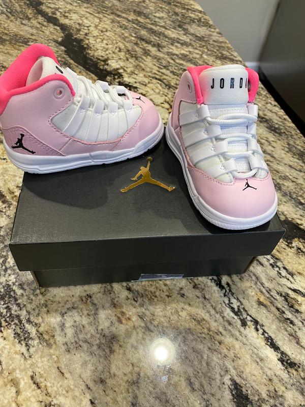 jordan max aura infant pink