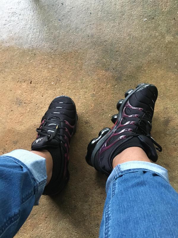 nike vapormax plus noble red