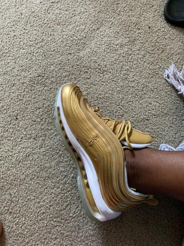 gold air max womens