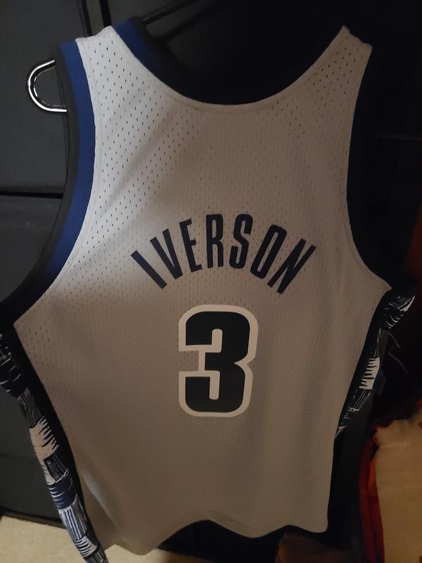 Mitchell & Ness Men's A. Iverson Georgetown Hoyas 1995 College Swingman  Jersey - Grey - Hibbett