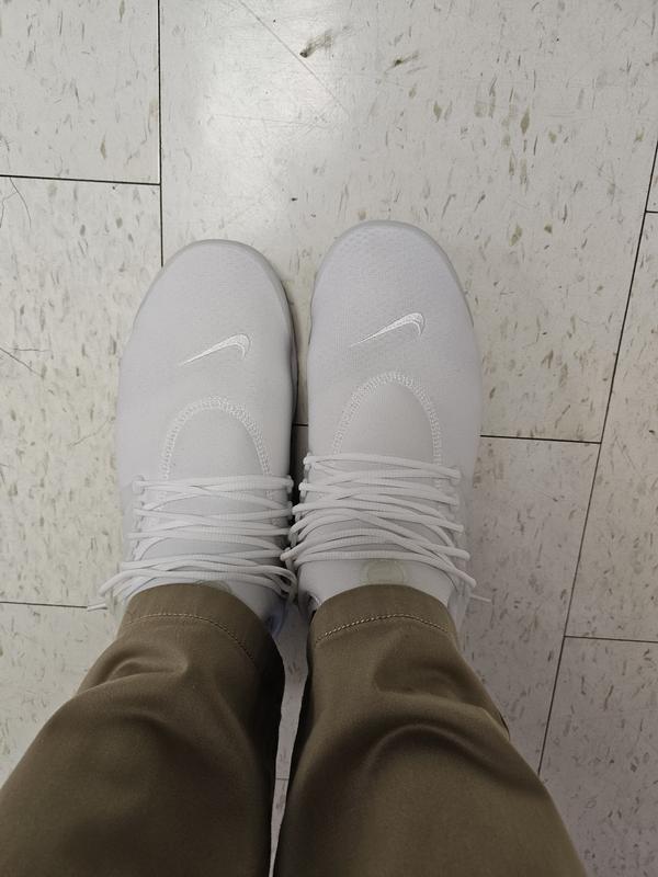 All white air presto hotsell on feet