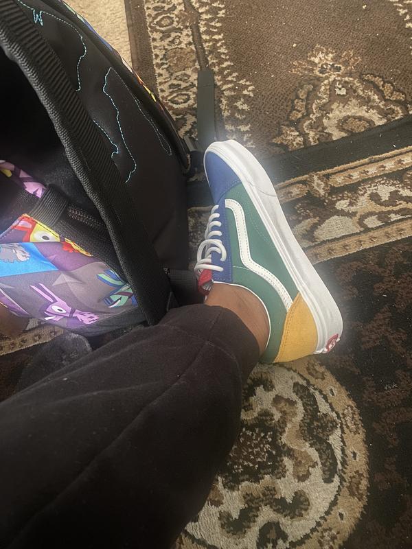 Yacht club vans hot sale on feet