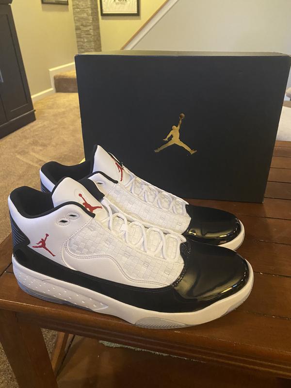 jordan max aura 2s