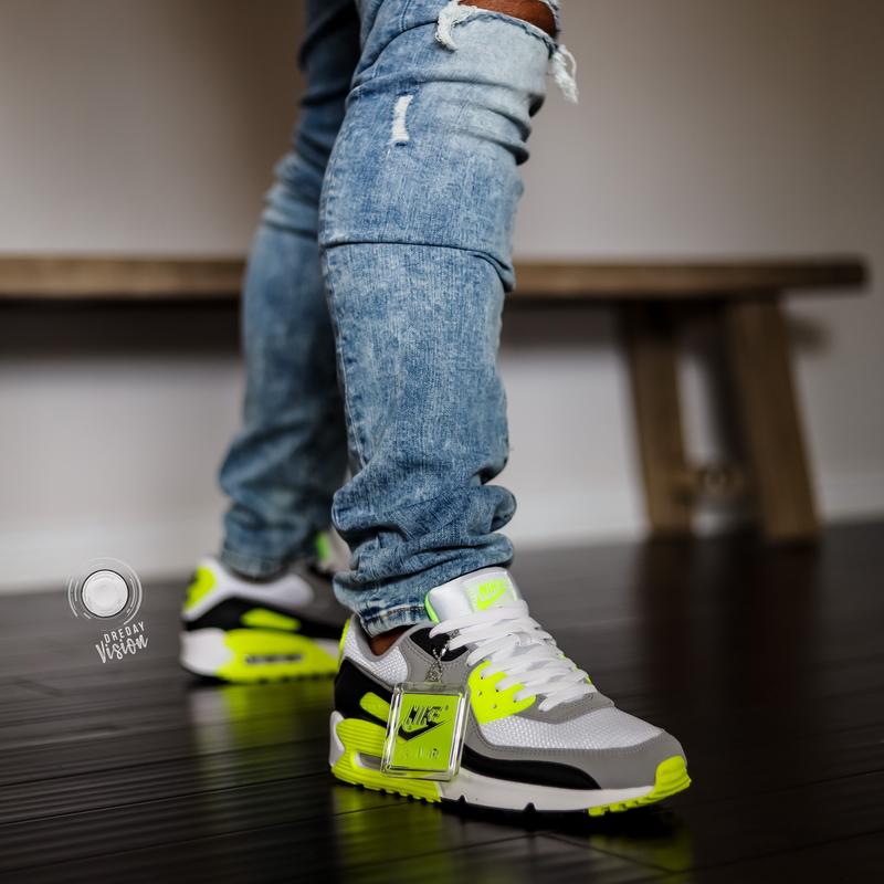 nike air max 90 volt on feet