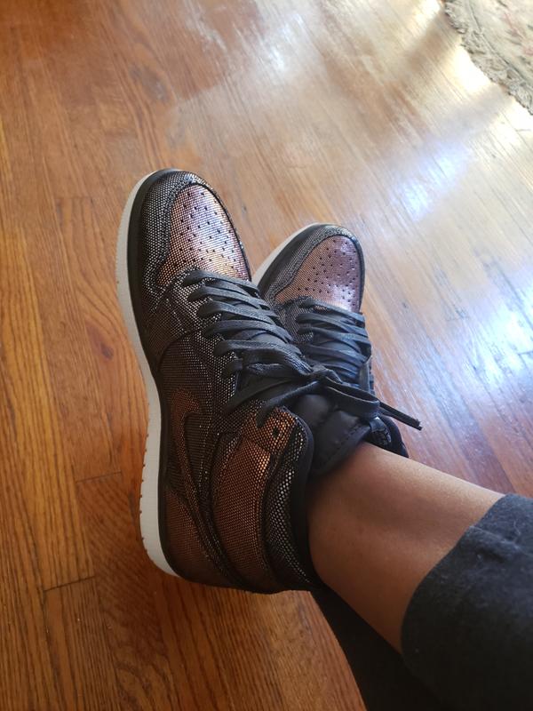 metallic rose gold jordan 1