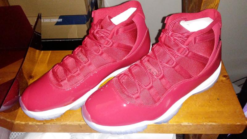 air jordan 11 hibbett sports