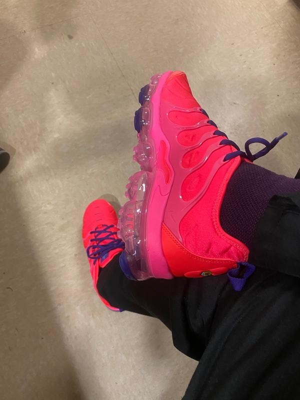 nike vapormax plus blue and pink