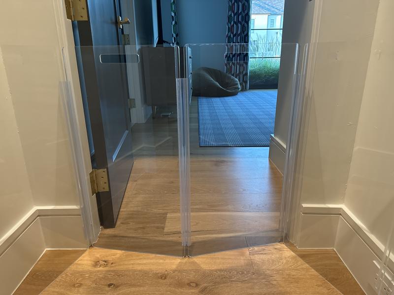 Hiddin Clear Freestanding Pet Gate Zig Zag, 8 Panel | Bloomingdale's