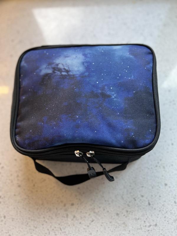 Zipped up with Bentgo kids and applesauce and yogurt pouches.