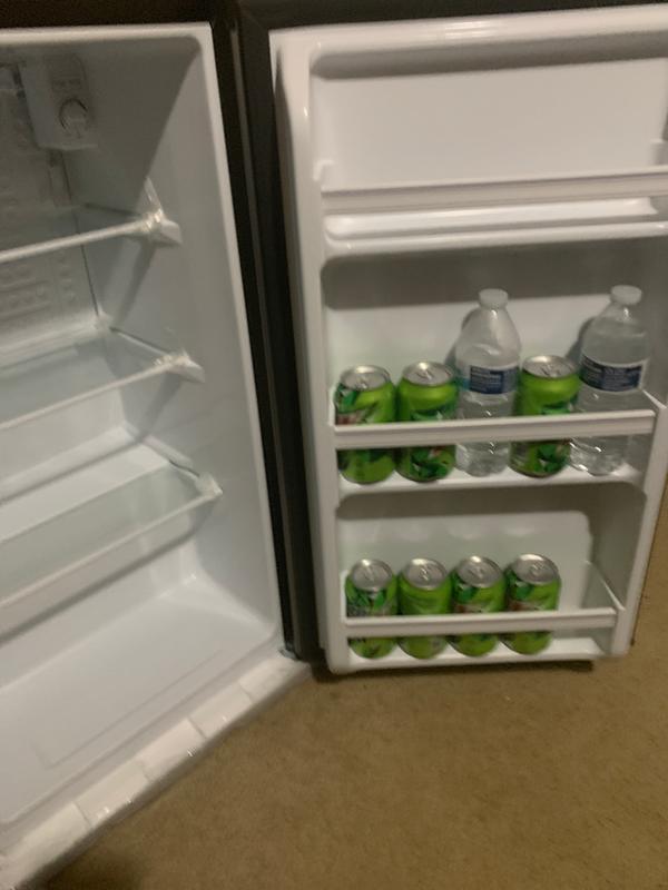 Hisense Single Door Mini Fridge 3 3 Cu Ft Silver Lcr33d6nse Rona