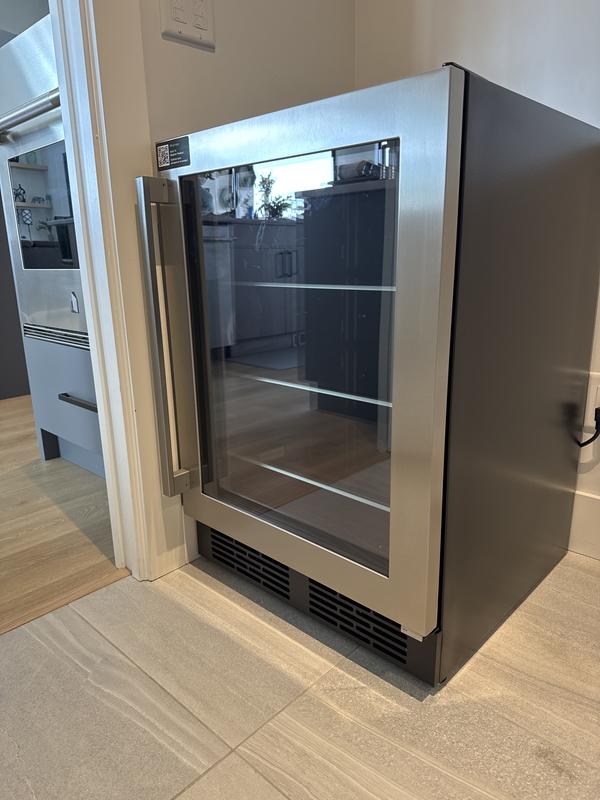 Hisense 23.43-in W 140-Can Capacity Stainless Steel Built-In