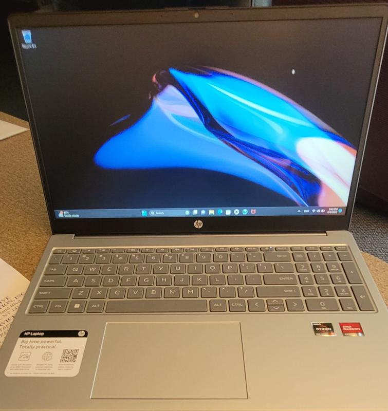 HP 15-f009ca 4GO 15,6 po Ordinateur portable avec Windows 8.1 