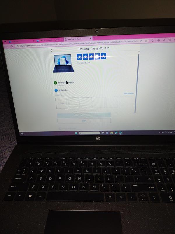 HP outlet Laptop - 17z-cp300