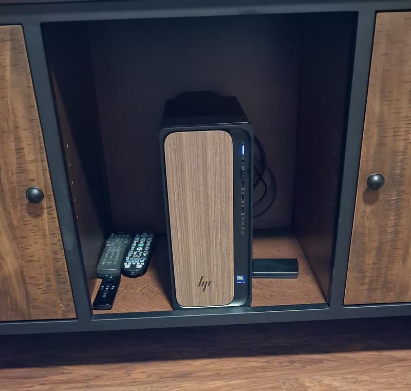 HP OmniDesk Desktop AI M03-0000t PC