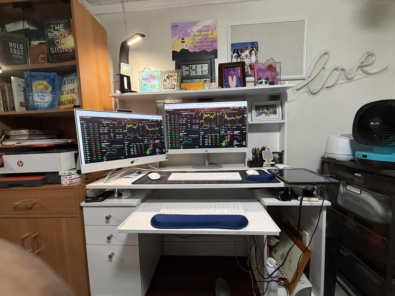 Customer carousel item 4.