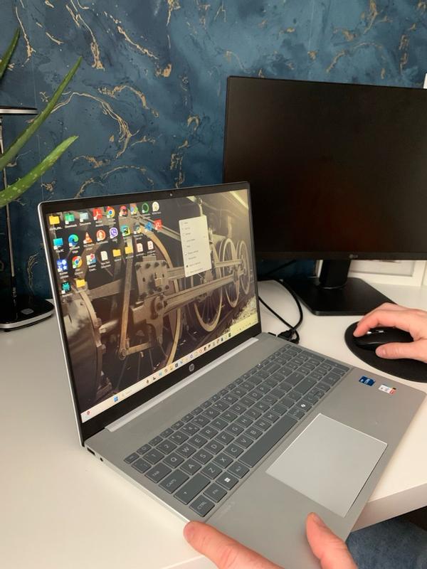 Customer carousel item 7.