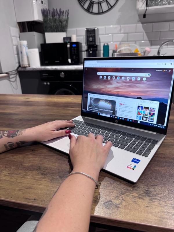 Customer carousel item 5.