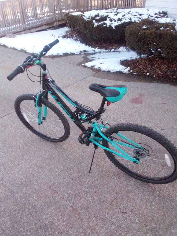 26 Inch Trail Runner Womens Mountain Bike Black Huffy