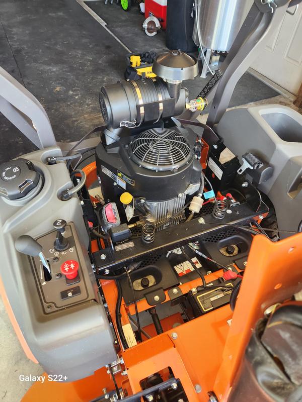 Husqvarna Z460 60-in 23 -HP V-twin Gas Zero-turn riding lawn