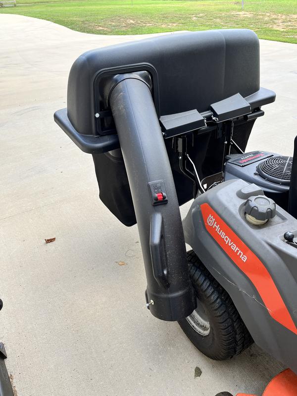 Husqvarna 42 inch riding best sale mower bagger