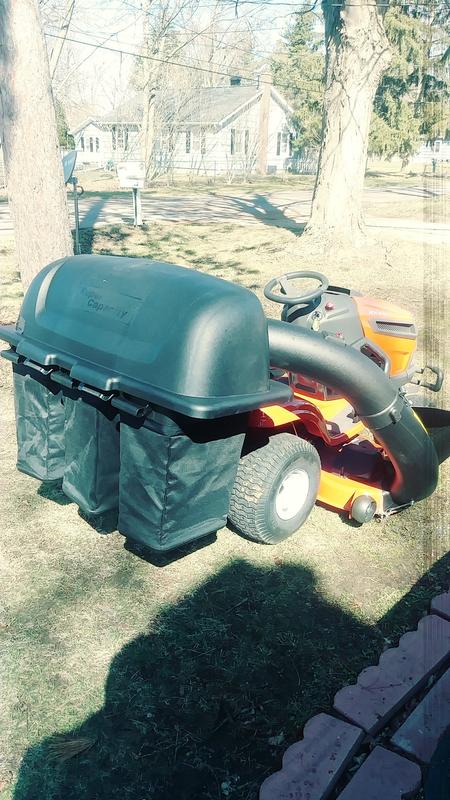 Husqvarna lawn deals tractor bagger