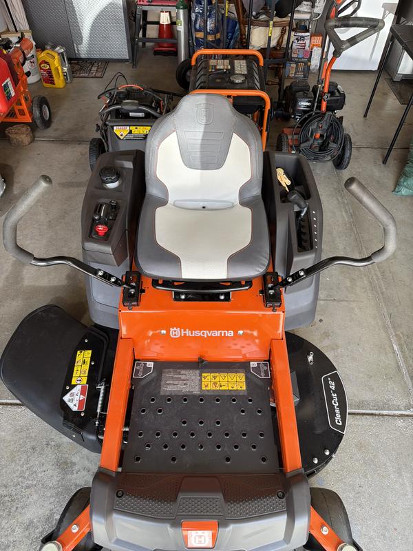 Husqvarna Z242F Special Edition 42 in. 21.5 HP Gas Zero-Turn Mower