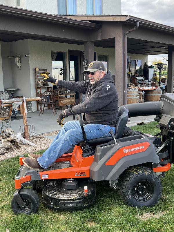 Husqvarna Z242F ClearCut 42 in. 21.5 HP Gas Zero-Turn Mower