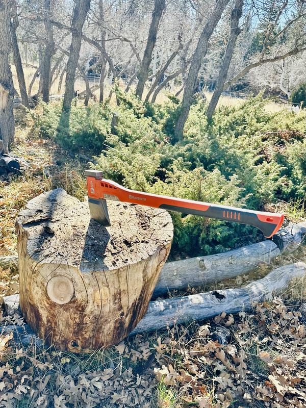 Husqvarna S2800 Drop-Forged Steel Splitting Axe with 27.5-in