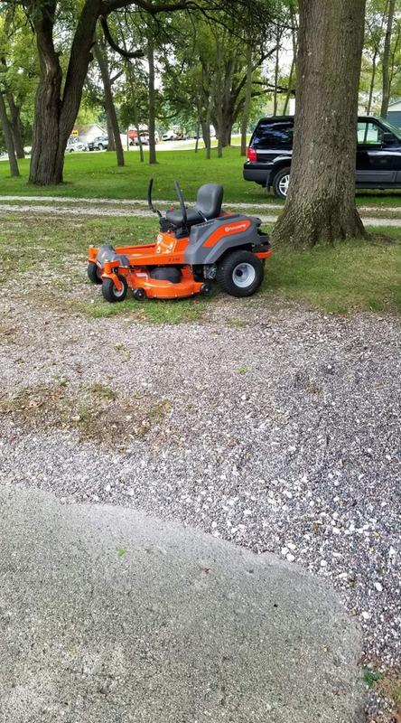 Husqvarna Z-246 Zero Turn