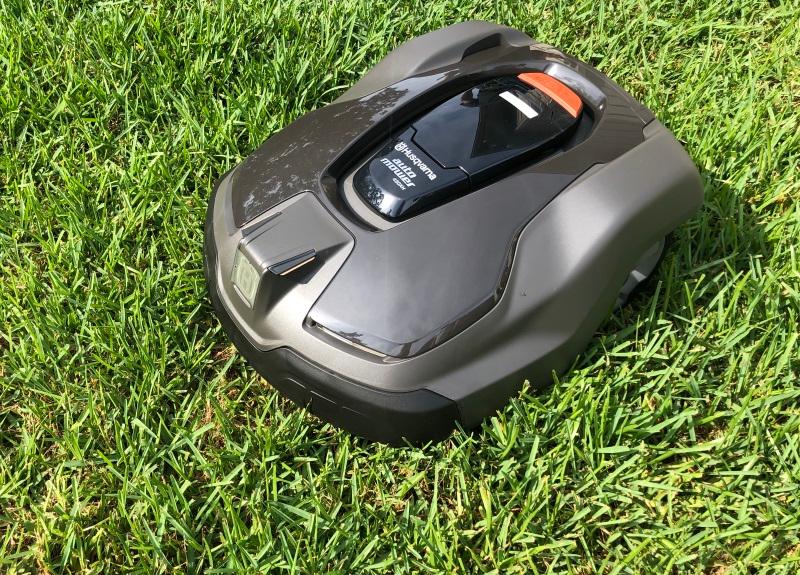 Husqvarna Automower 430XH 18-Volt 9.45-in Robotic Lawn Mower with GPS  Assisted Navigation (1/2 Acre to 1 Acre) at Lowes.com