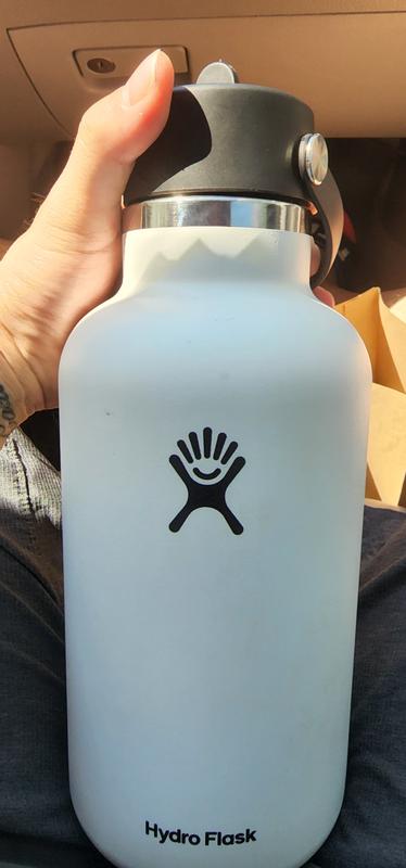 Hydro flask 64 oz in 2024 white