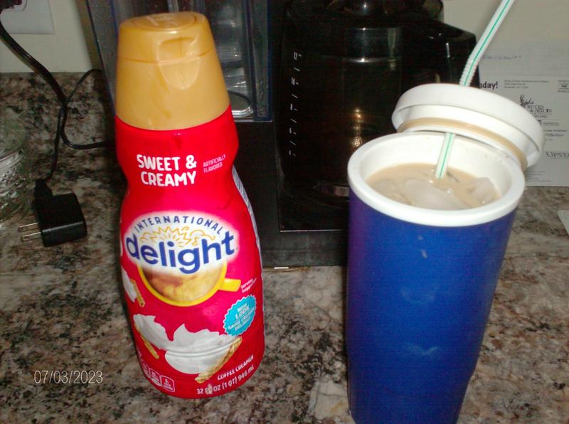 International Delight Frosted Sugar Cookie Coffee Creamer - 64 Fl. Oz.