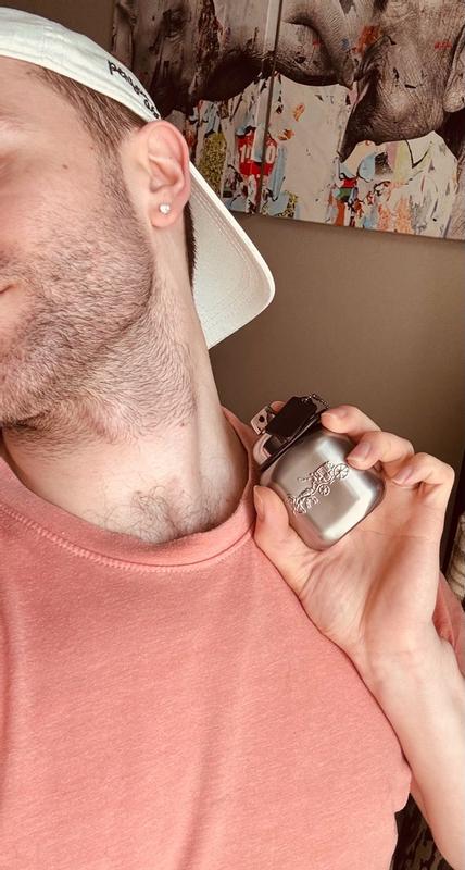 Customer carousel item 10.