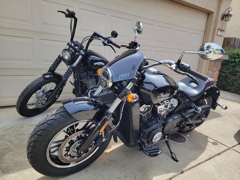 Indian scout deals bobber with windshield