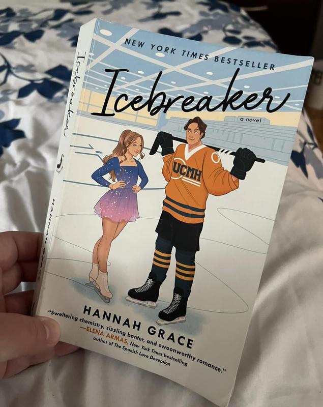  Hannah Grace: books, biography, latest update