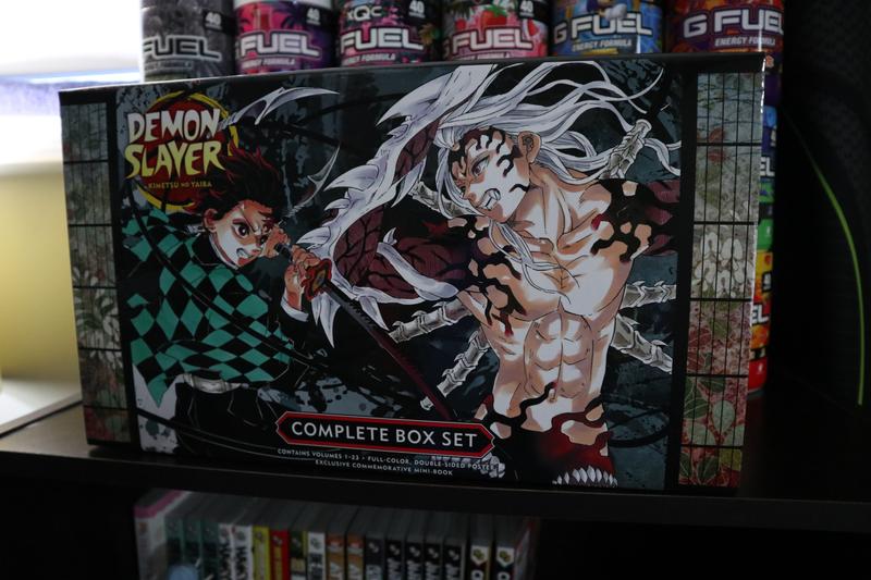  Demon Slayer Complete Box Set: Includes volumes 1-23