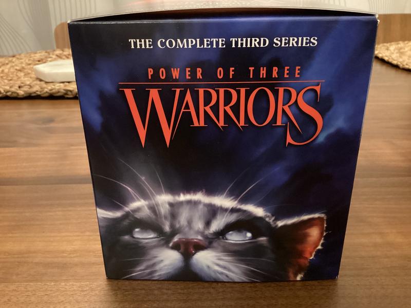  Warriors: Power of Three Box Set: Volumes 1 to 6:  9780062367167: Hunter, Erin: Books
