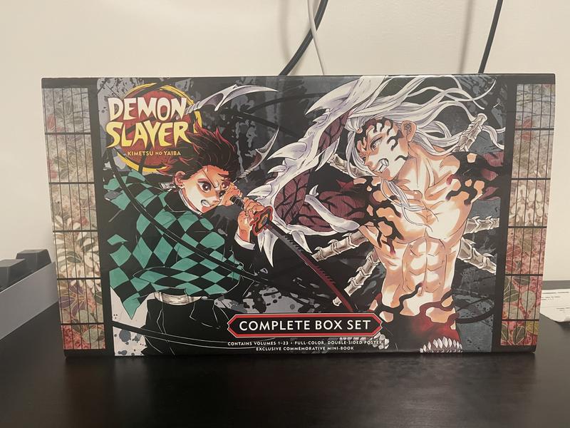  Demon Slayer Complete Box Set: Includes volumes 1-23 with  premium: 9781974725953: Gotouge, Koyoharu: Books